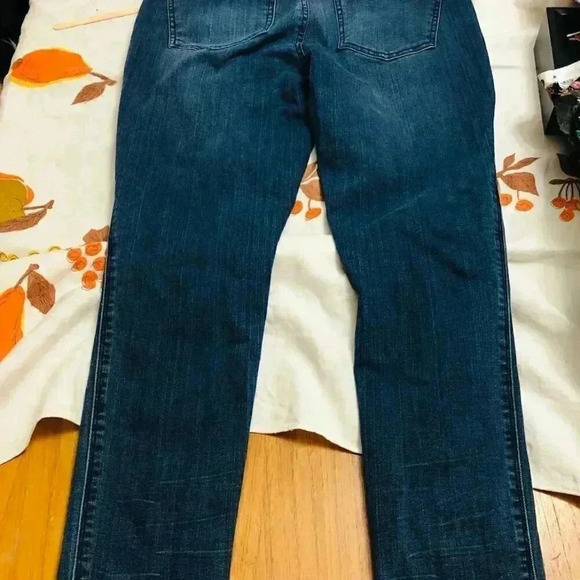 7 For All Mankind Off Jeans with Black Lace Cut outs - Picture 4 of 4